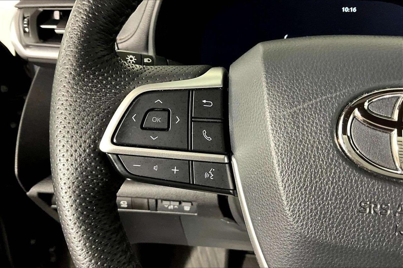 2025 Toyota Sienna LIMITED 7-Passenger AWD Photo