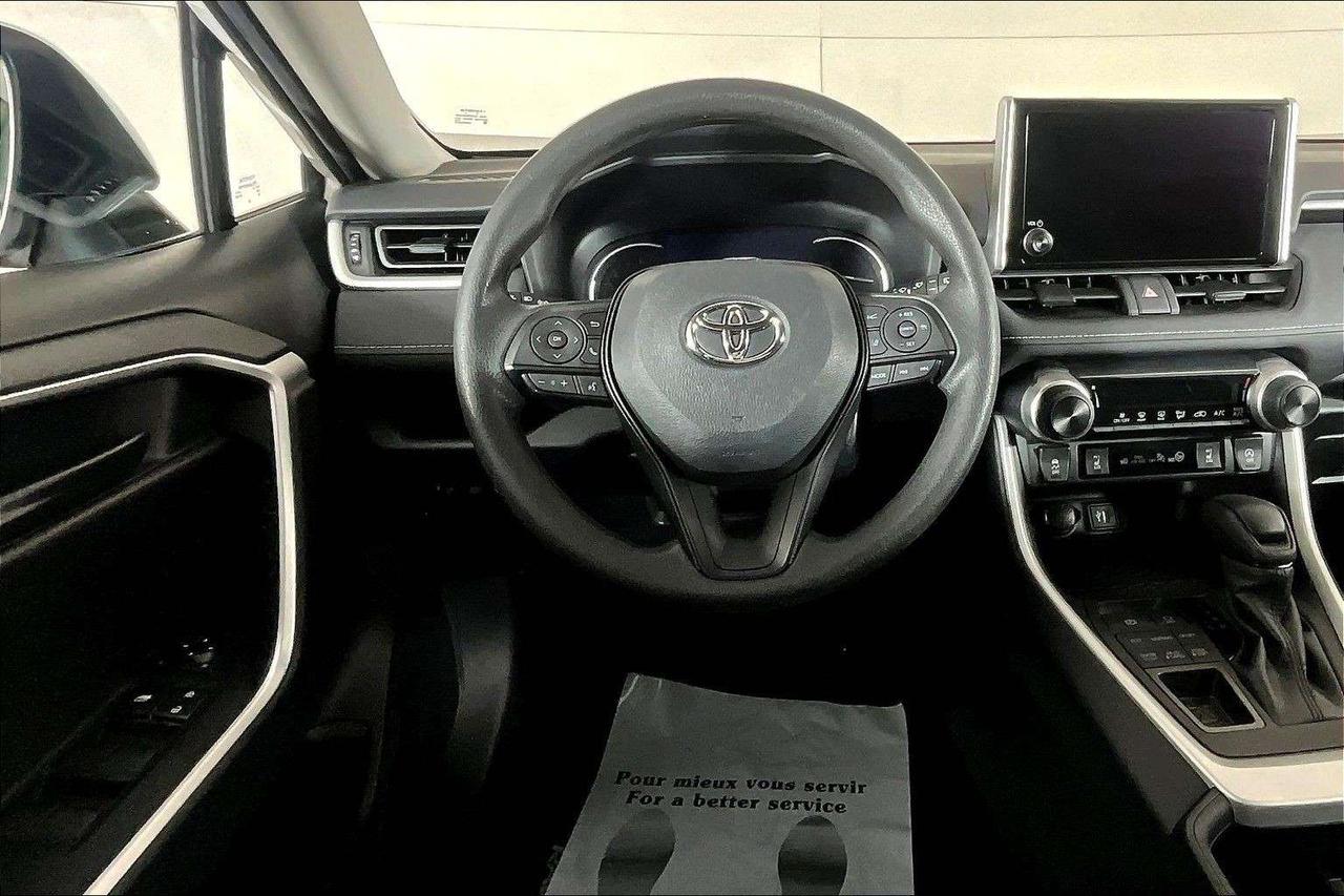 2024 Toyota RAV4 LE AWD Photo