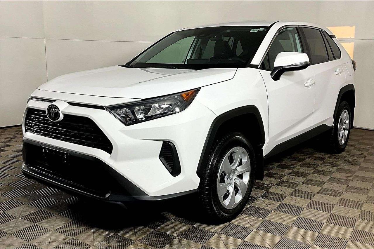 2024 Toyota RAV4 LE AWD Photo