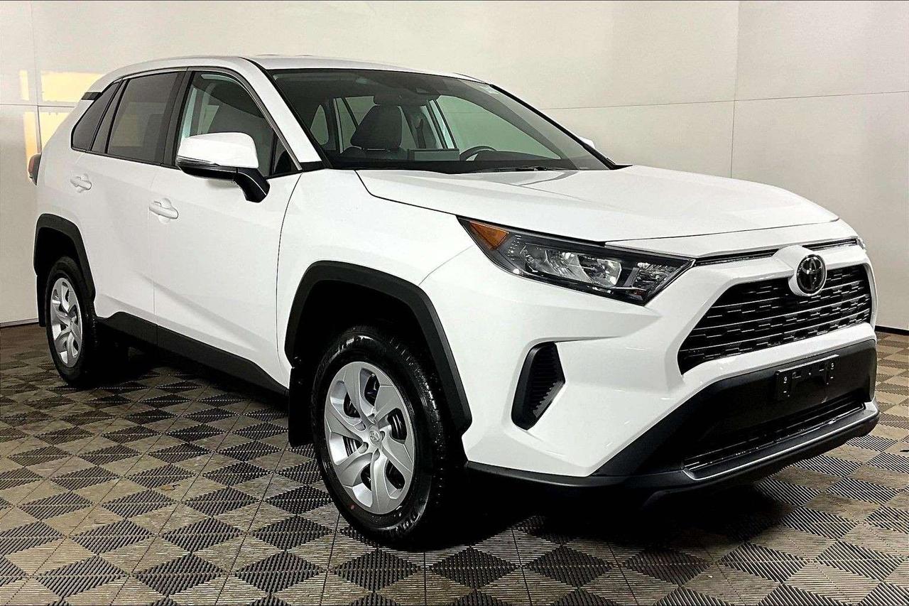 2024 Toyota RAV4 LE AWD Photo