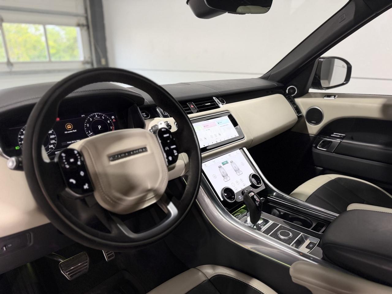 2020 Land Rover Range Rover Sport HST Photo