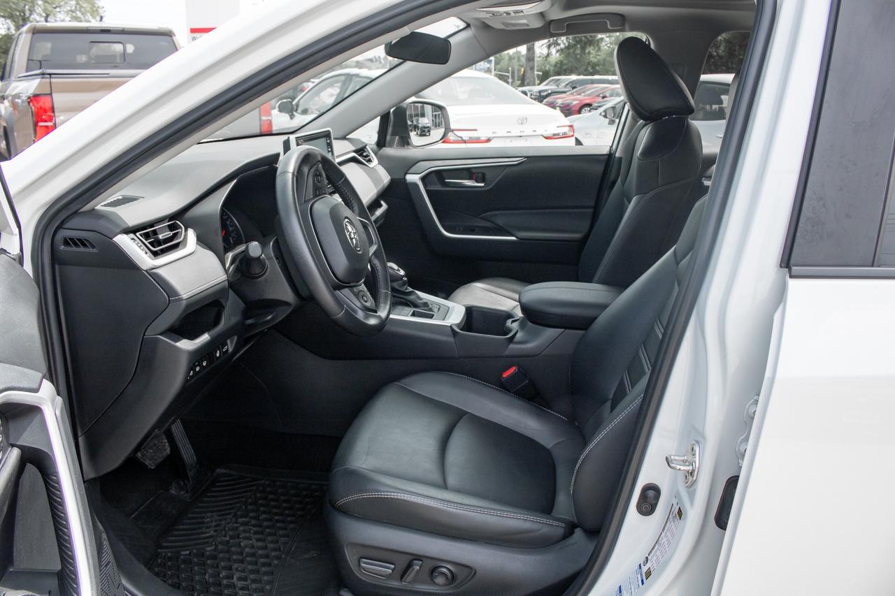 2022 Toyota RAV4 XLE 4dr All-wheel Drive Photo