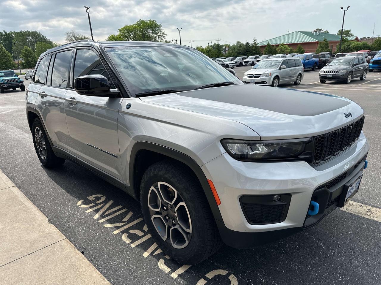 2023 Jeep Grand Cherokee Trailhawk 4XE Photo