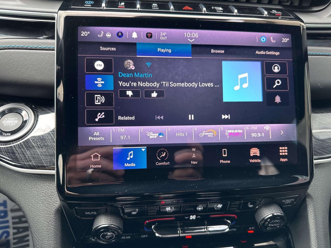2023 Jeep Grand Cherokee Trailhawk 4XE Photo