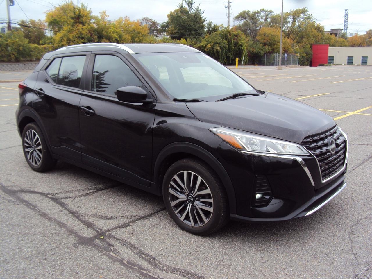 2022 Nissan Kicks SV Photo0
