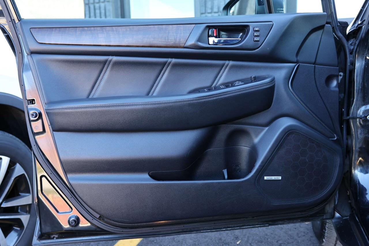 2018 Subaru Outback 3.6R-LIMITED-AWD-EYESIGHT PKG-R START/NAV/BCAM/ADAPT CRUISE/BLIS/FCW/LKA/LEATHER/H SEATS&STEERING/KEYLESS/CARPLAY/SUNROOF Photo