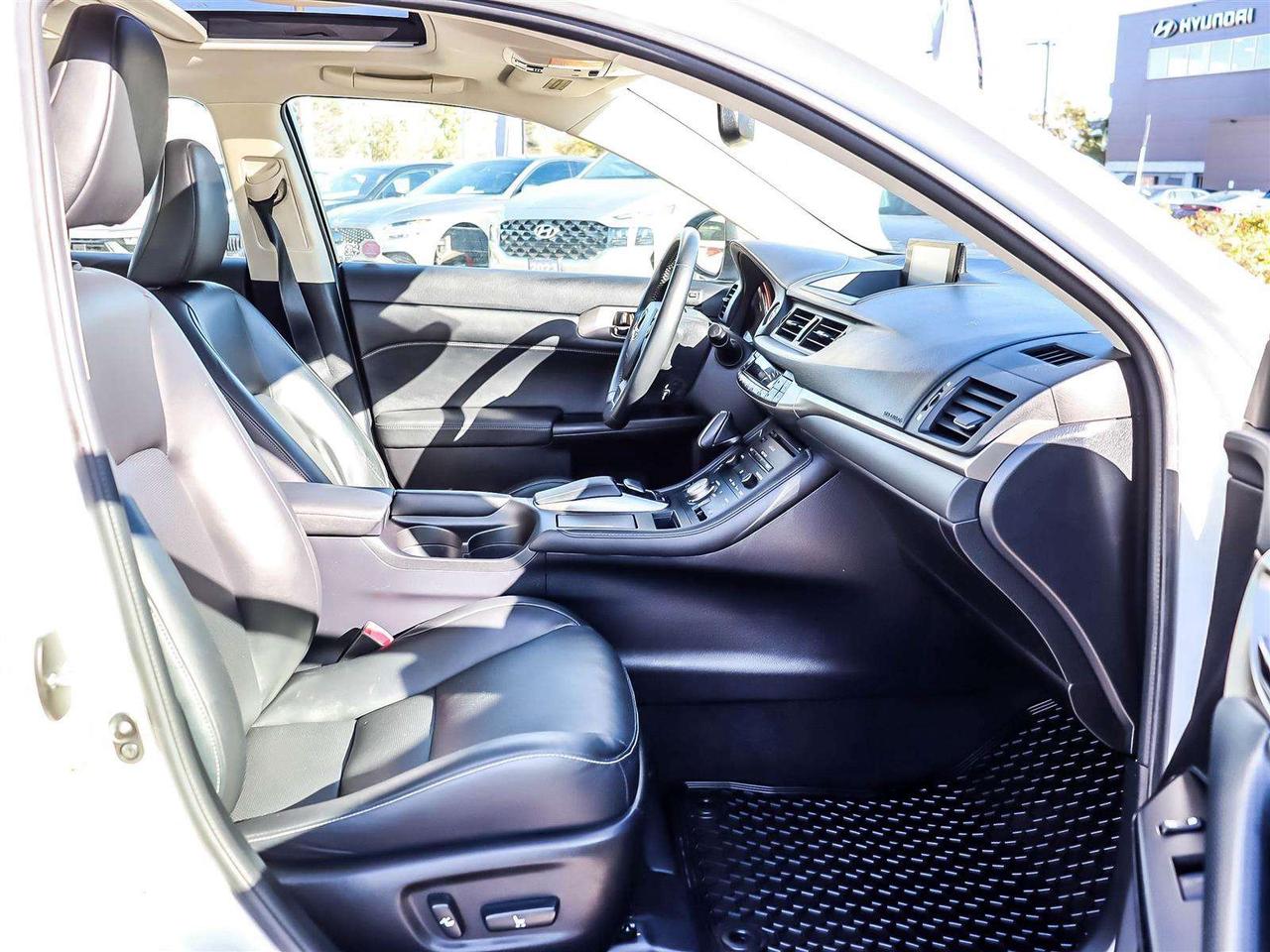 2014 Lexus CT 200h Base Photo