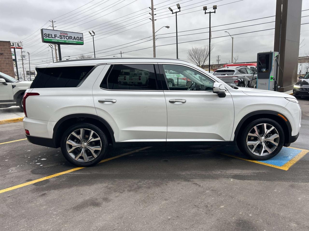 2022 Hyundai PALISADE CERTIFIED PRE-OWNED   Luxury 8-Pass Photo