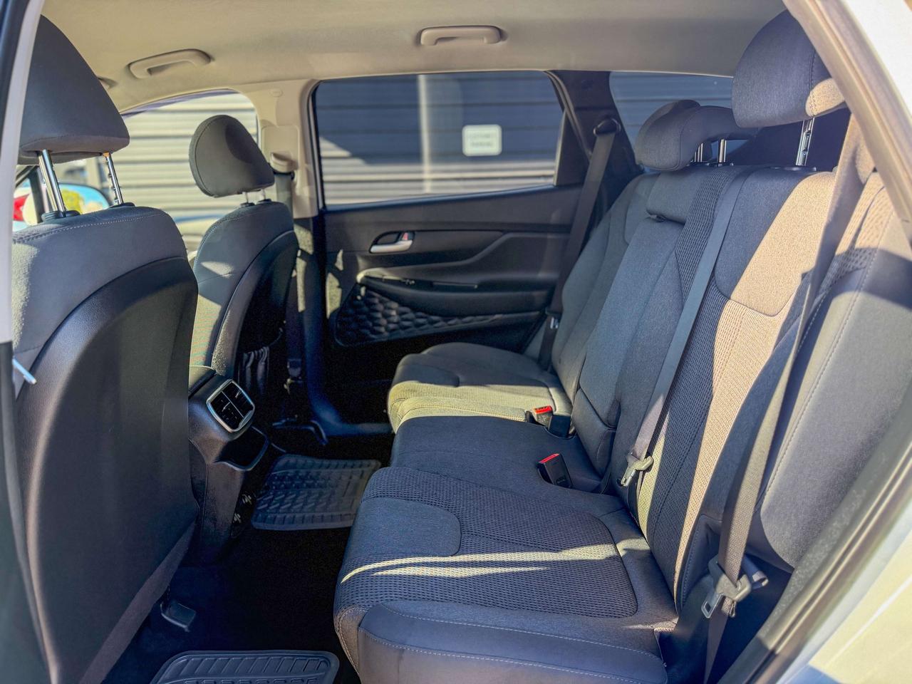 2020 Hyundai Santa Fe Essential/LOW KM/NO ACCIDENTS/CAMERA/REMOTE/APPLE Photo