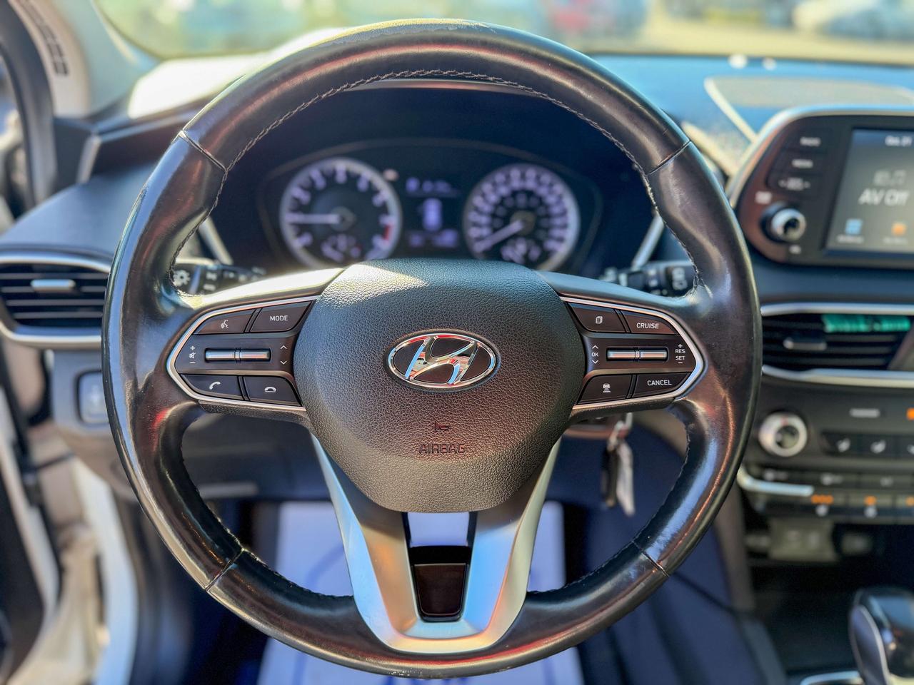 2020 Hyundai Santa Fe Essential/LOW KM/NO ACCIDENTS/CAMERA/REMOTE/APPLE Photo