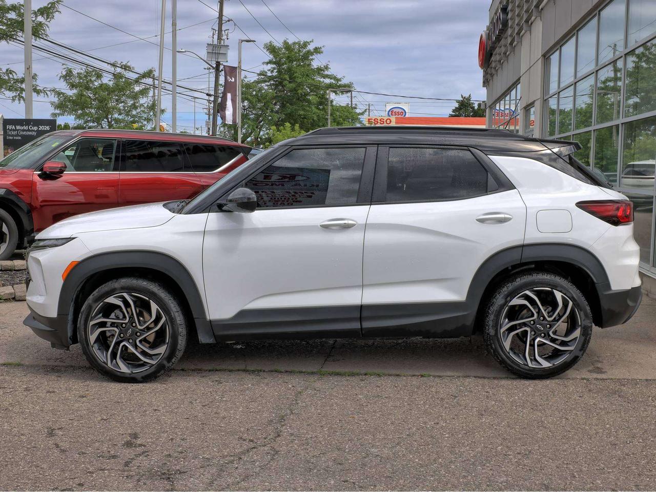 2024 Chevrolet TrailBlazer RS AWD   Climate Ctrl   Leather   Pwr Liftgate Photo3