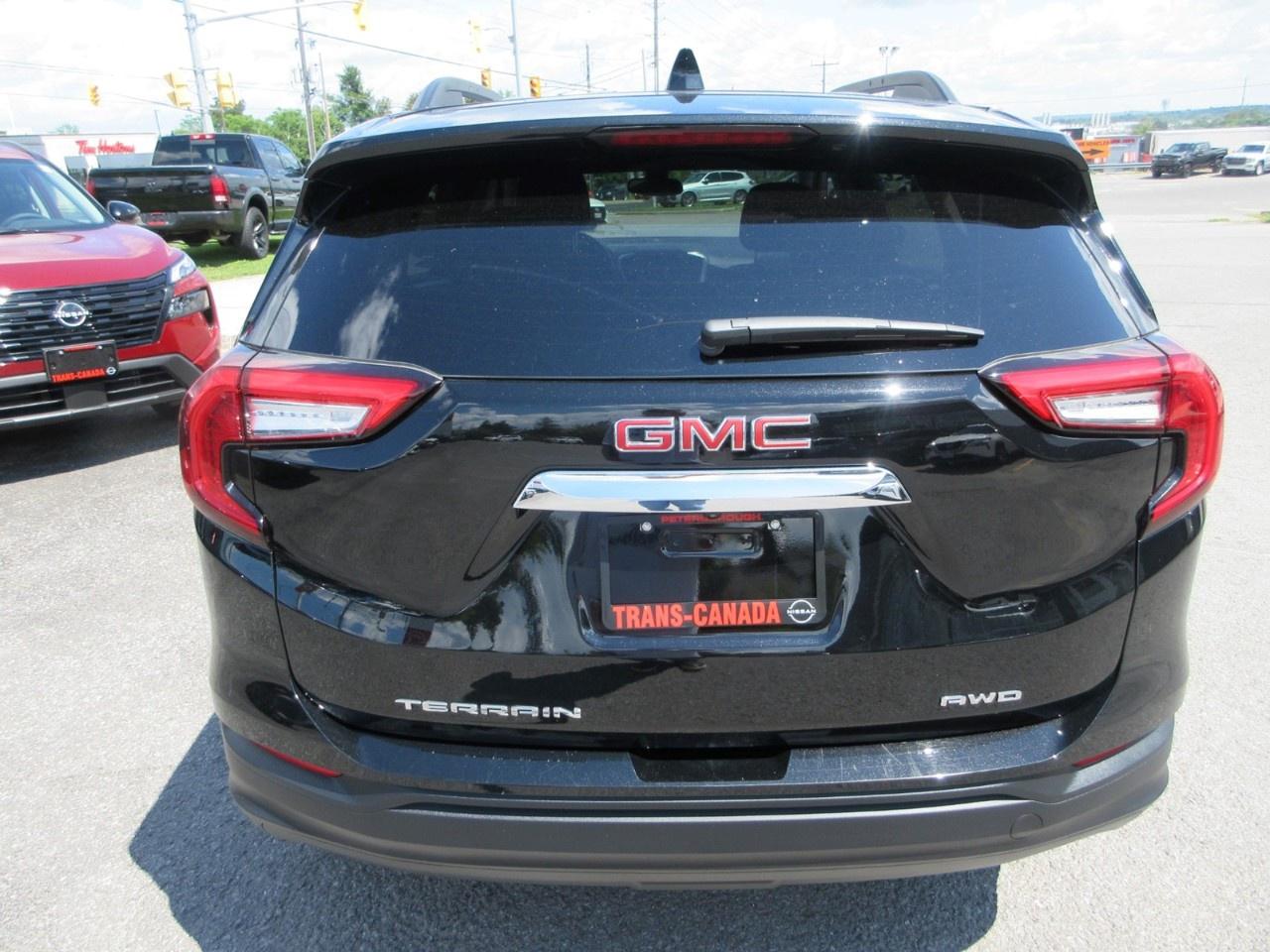 2023 GMC Terrain AWD SLE Photo