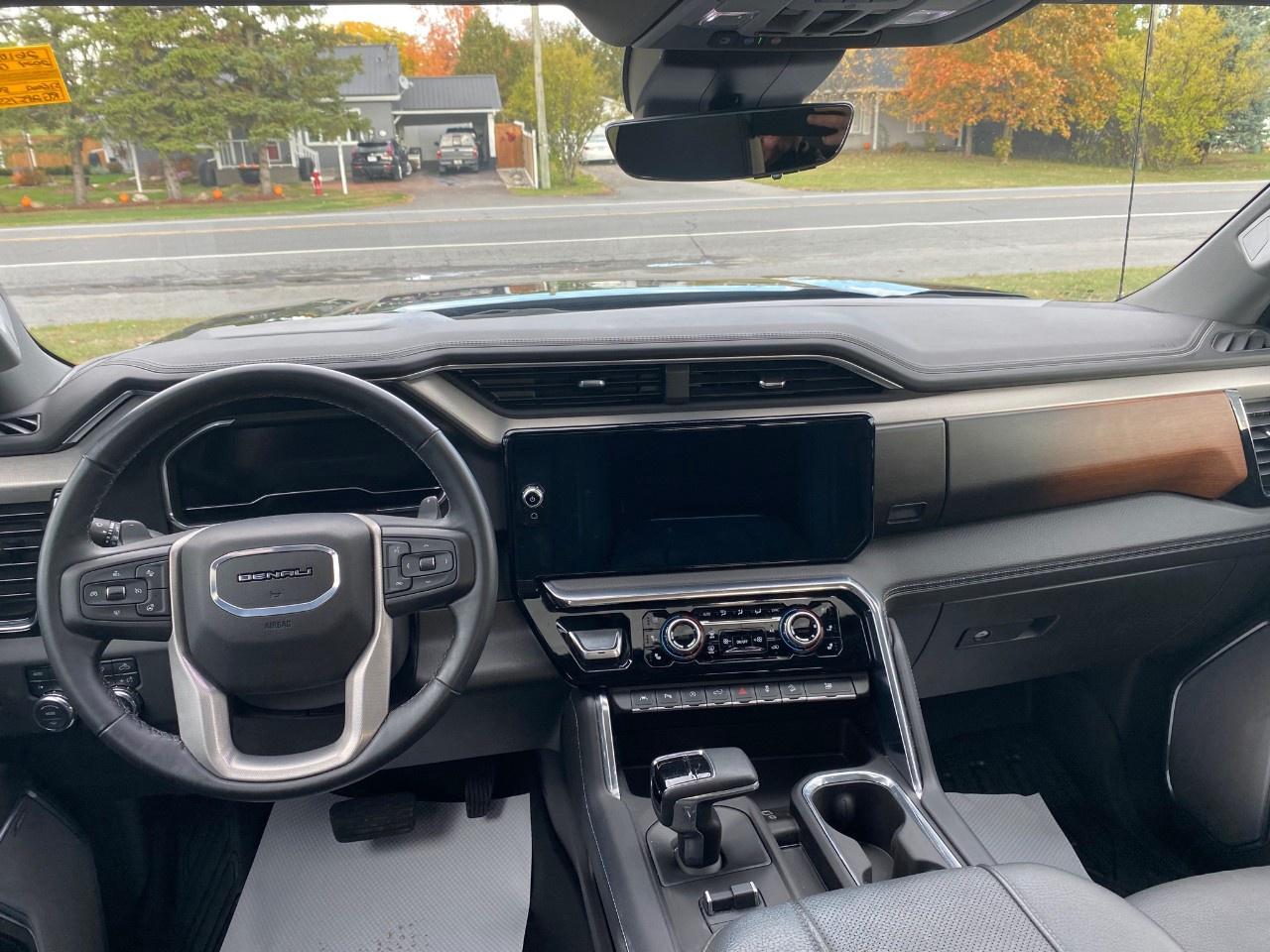 2024 GMC Sierra 1500 Crew Cab Short Box 4-Wheel Drive Denali Photo