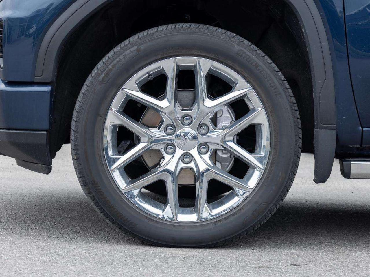 2023 GMC Sierra 1500 Crew Cab Short Box 4-Wheel Drive Denali Photo3