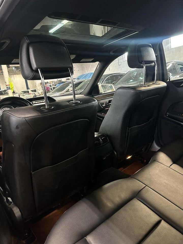 2014 Mercedes-Benz E-Class E300, NAV, LEATHER INTERIOR, ALLOYS Photo