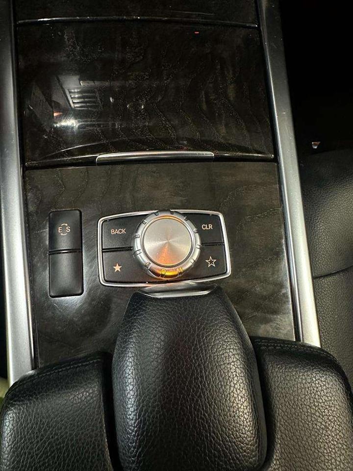 2014 Mercedes-Benz E-Class E300, NAV, LEATHER INTERIOR, ALLOYS Photo