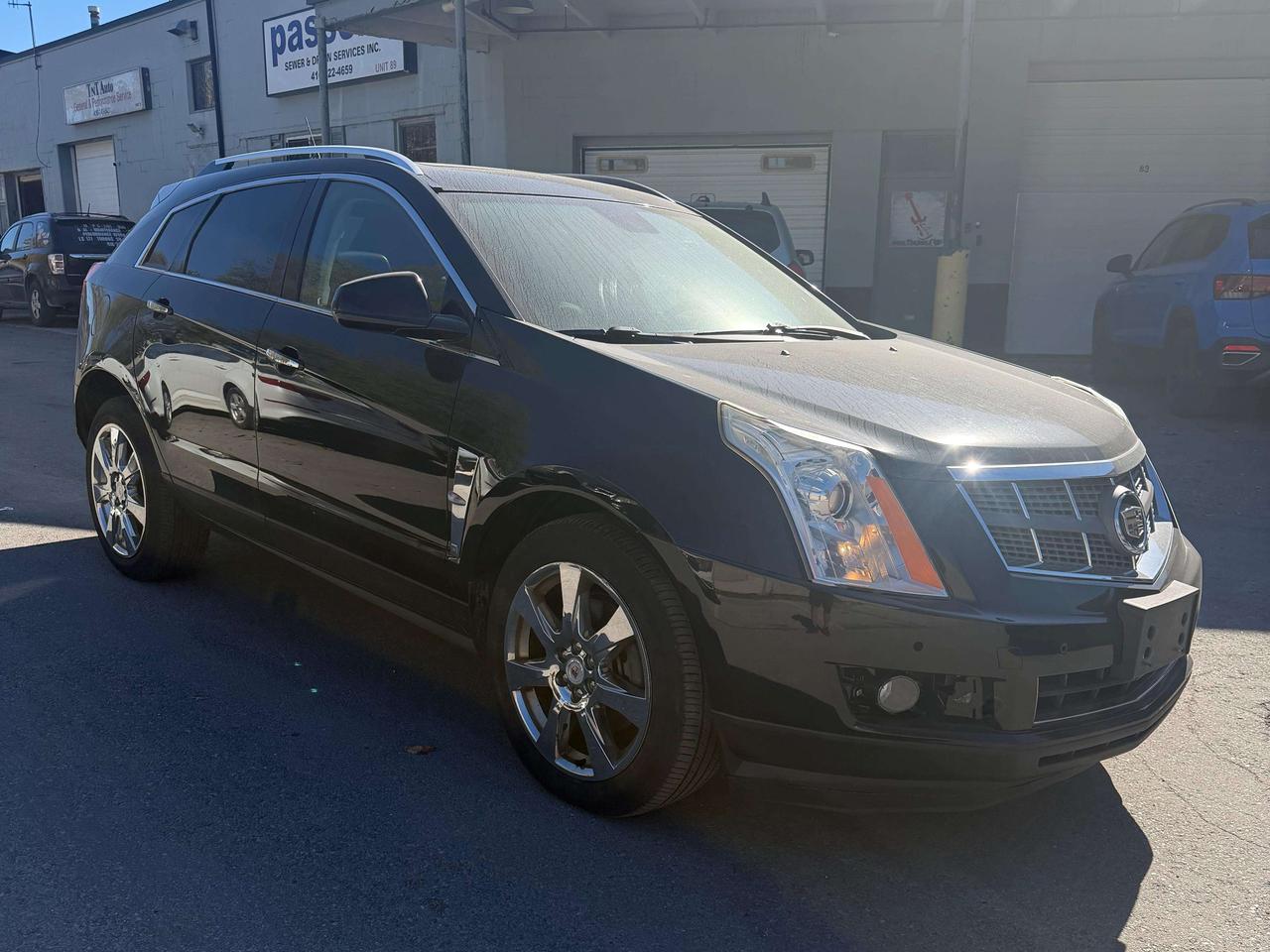 2010 Cadillac SRX Premium Photo
