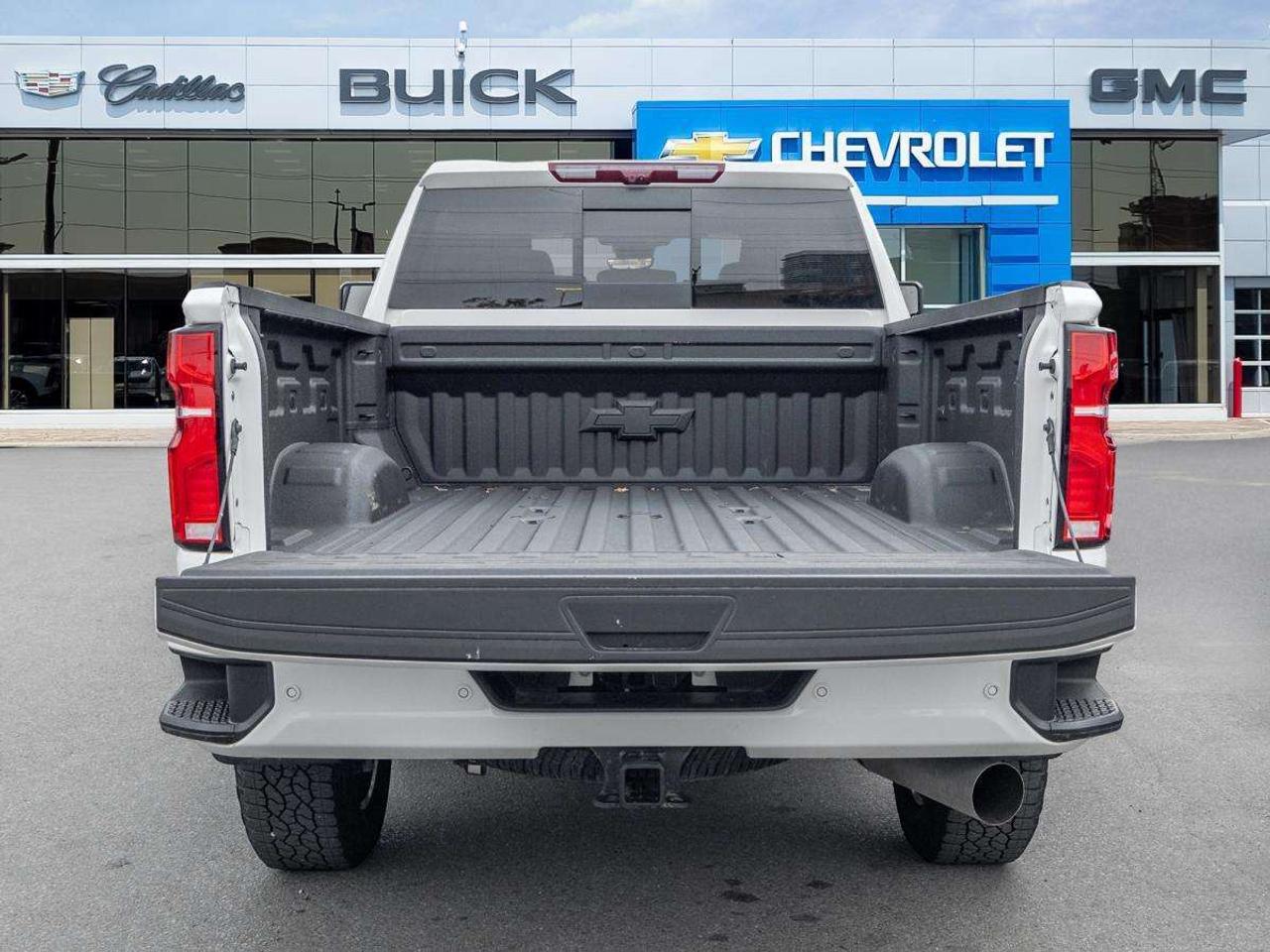 2026 Chevrolet Silverado 2500 4WD Crew Cab Standard Box High Country Photo