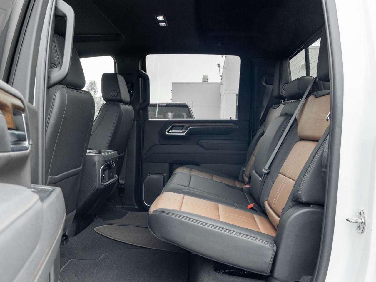 2026 Chevrolet Silverado 2500 4WD Crew Cab Standard Box High Country Photo