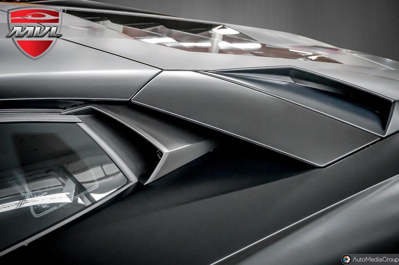 2020 Lamborghini Aventador  Photo