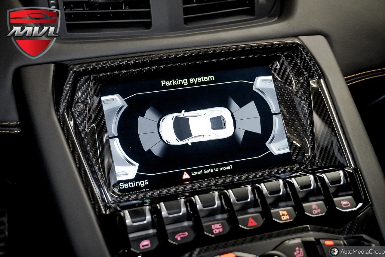 2020 Lamborghini Aventador  Photo