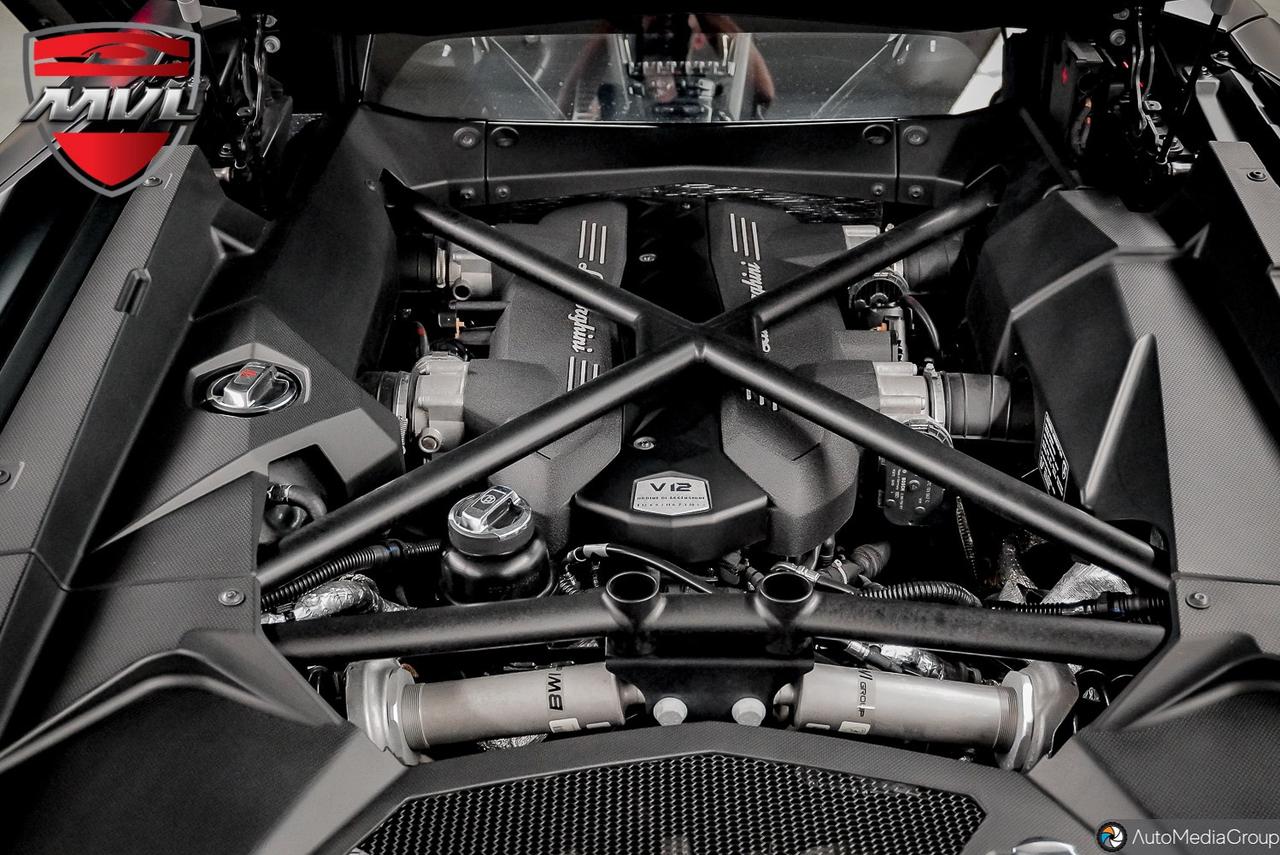 2020 Lamborghini Aventador  Photo