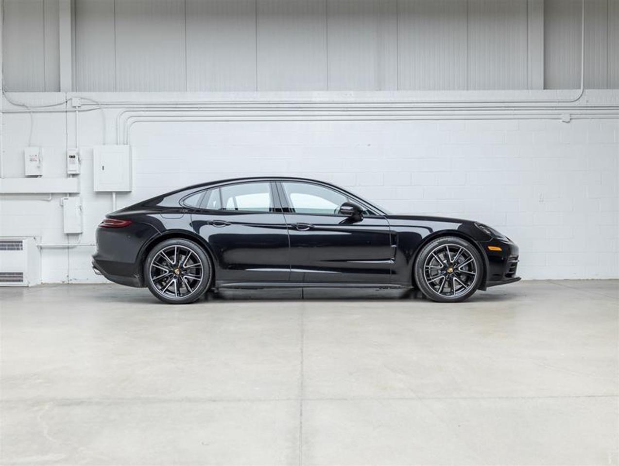 2020 Porsche Panamera  Photo