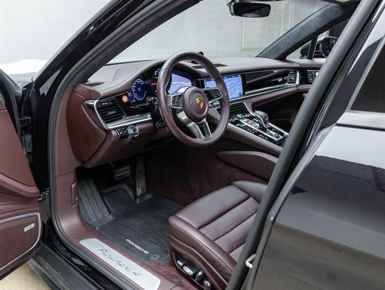 2020 Porsche Panamera  Photo