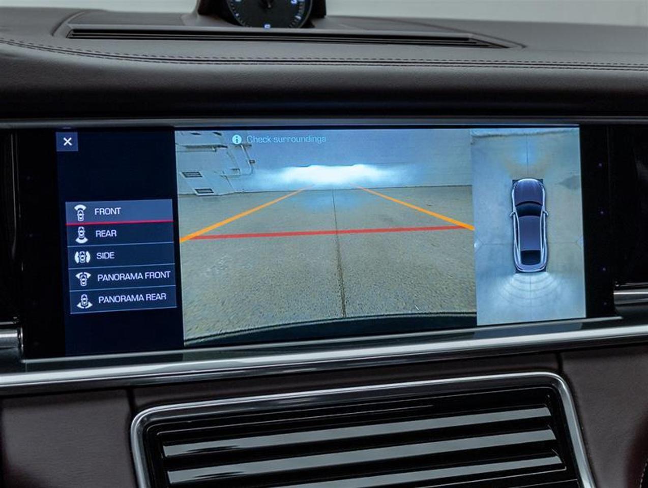 2020 Porsche Panamera  Photo