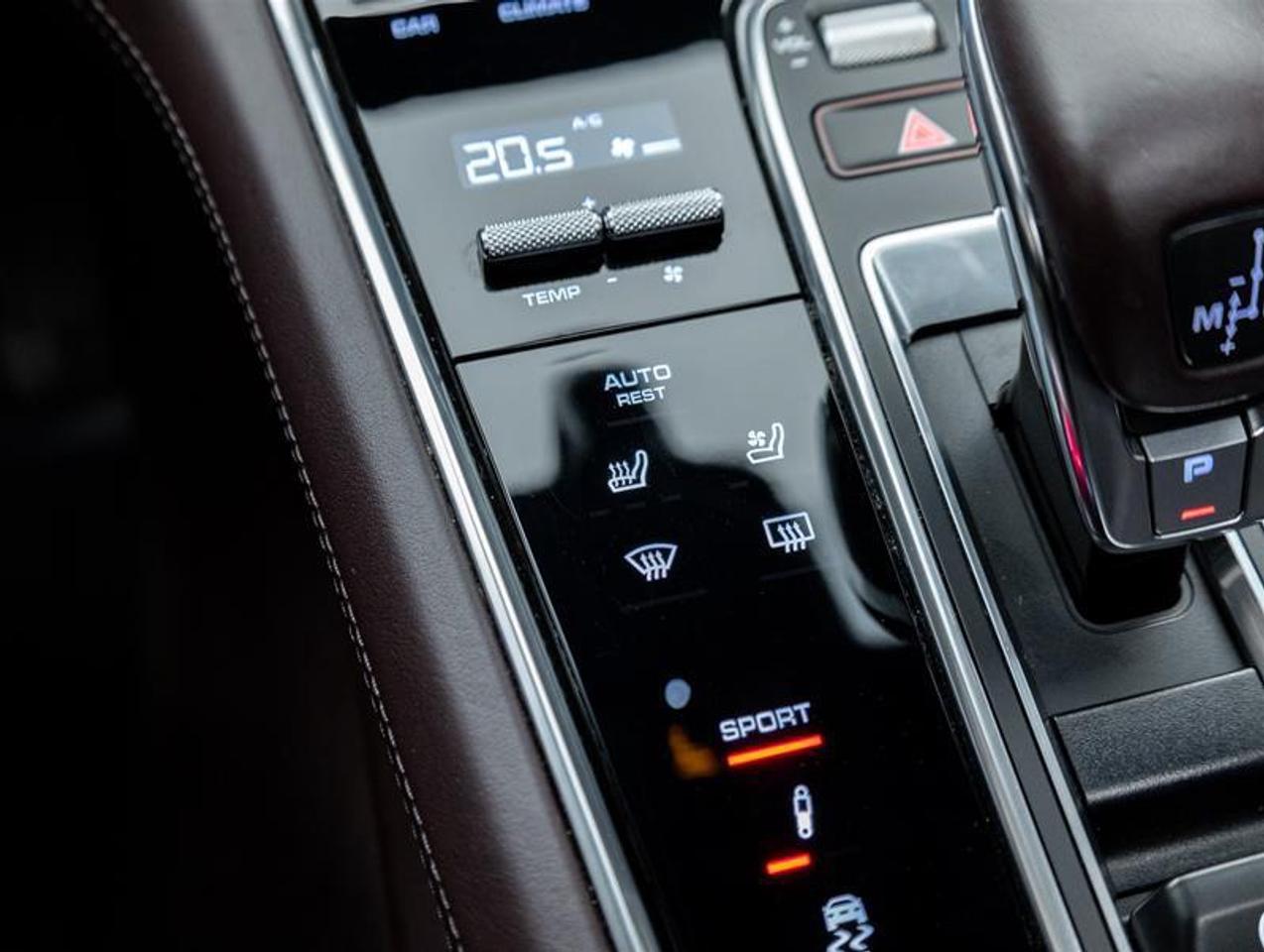 2020 Porsche Panamera  Photo