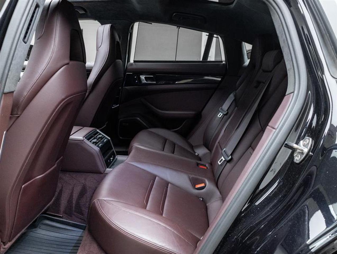 2020 Porsche Panamera  Photo