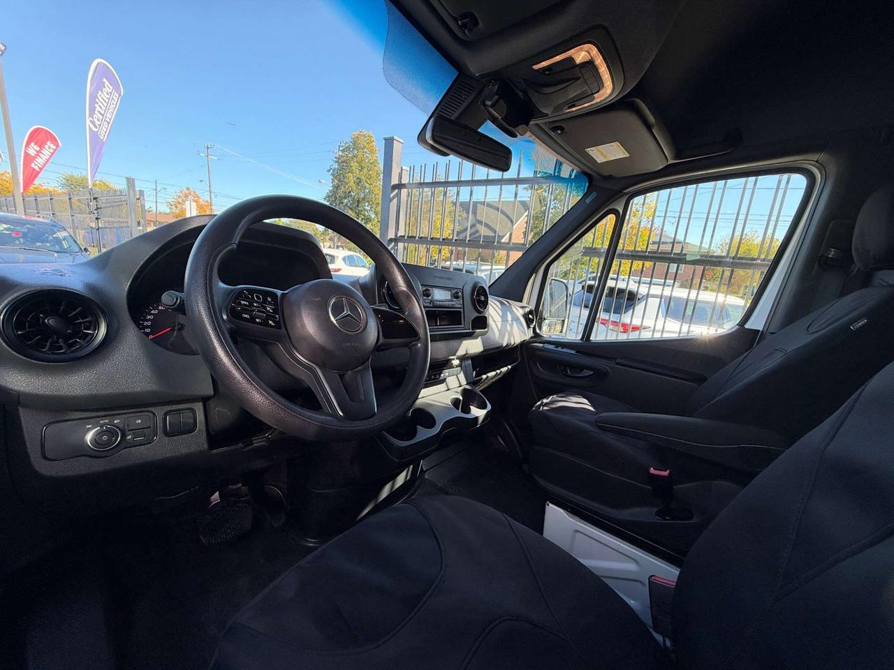 2022 Mercedes-Benz Sprinter 2500 High Roof I4 170 * CAMERA / CRUISE CONTROL / BLUETOOTH / LOW KM Photo