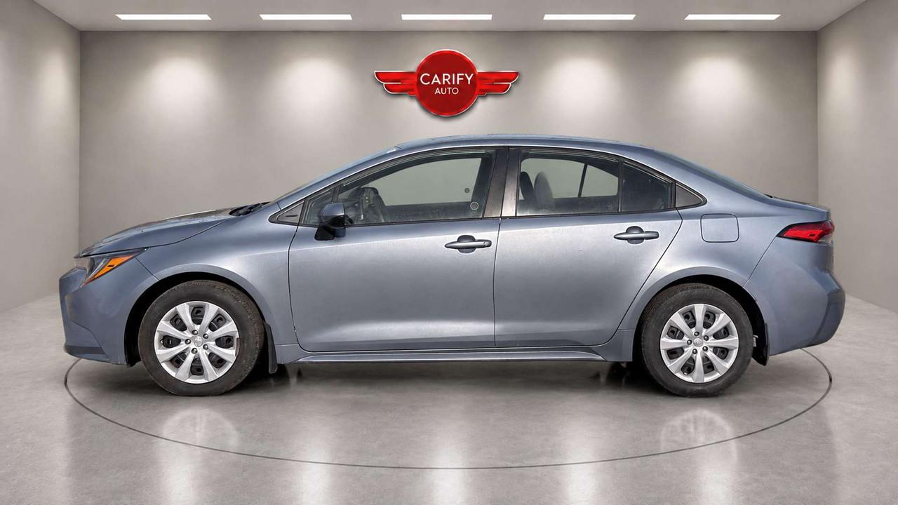 2020 Toyota Corolla LE   Certified   No Accident   LOW KM Photo