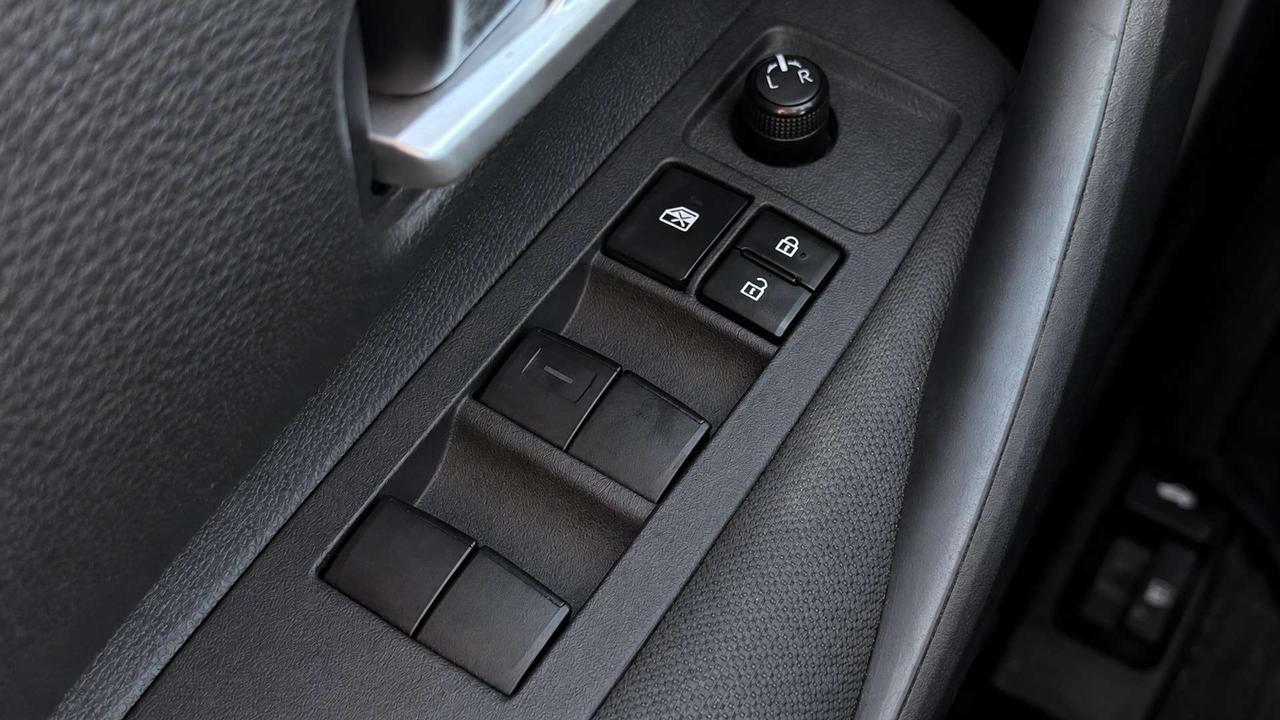 2020 Toyota Corolla LE   Certified   No Accident   LOW KM Photo