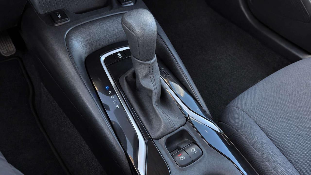 2020 Toyota Corolla LE   Certified   No Accident   LOW KM Photo