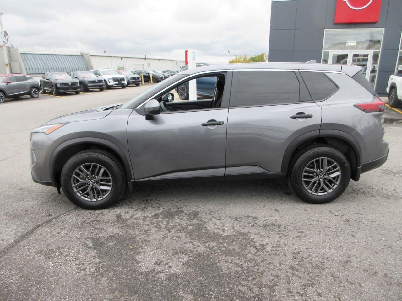 2024 Nissan Rogue AWD S Photo5