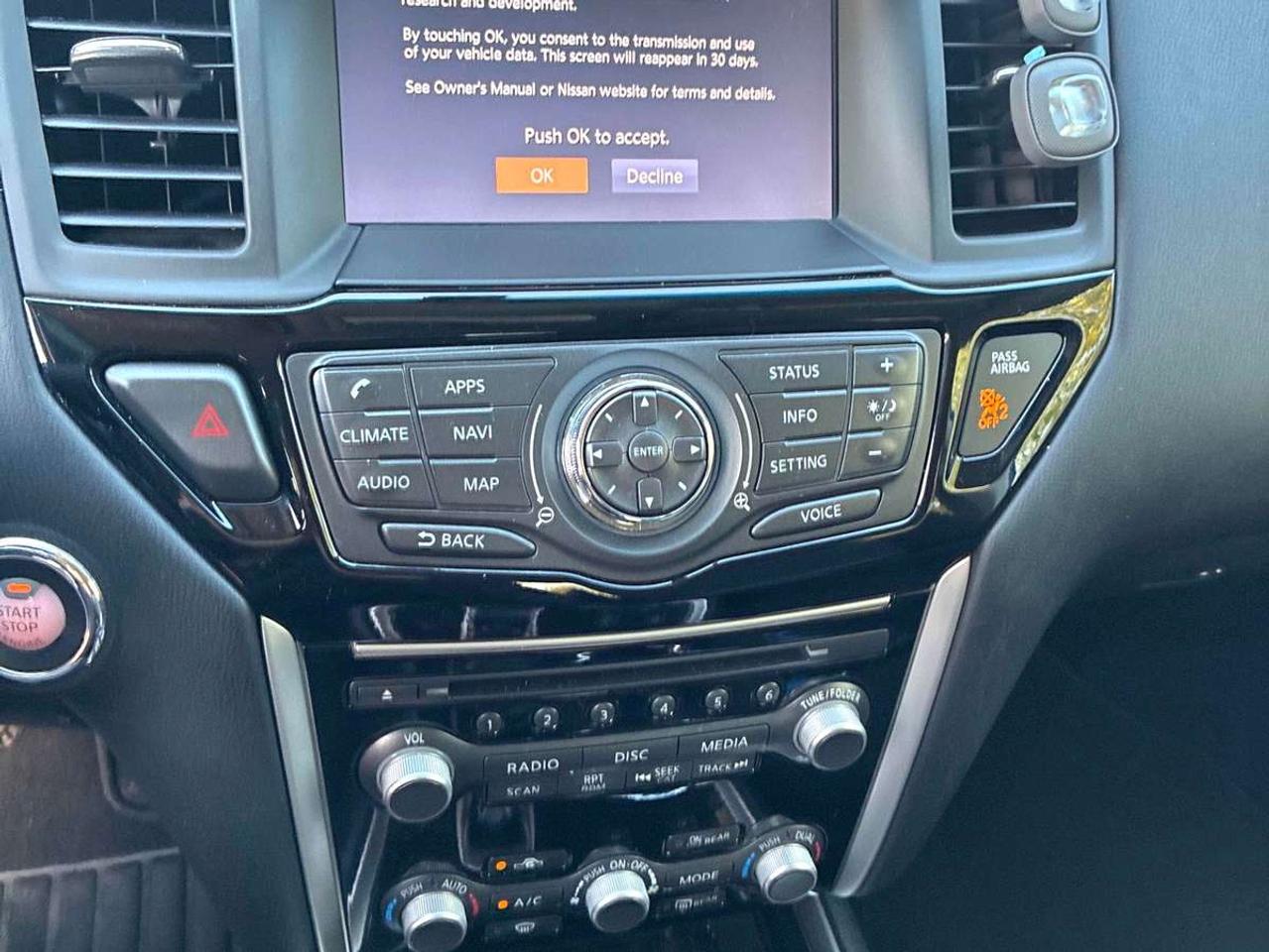 2018 Nissan Pathfinder SV AWD BACK UP CAMERA Photo