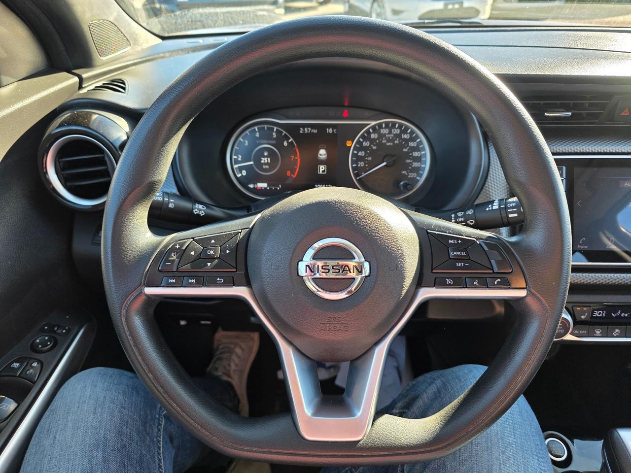 2018 Nissan Kicks SV (CVT) 4dr Front-Wheel Drive Photo