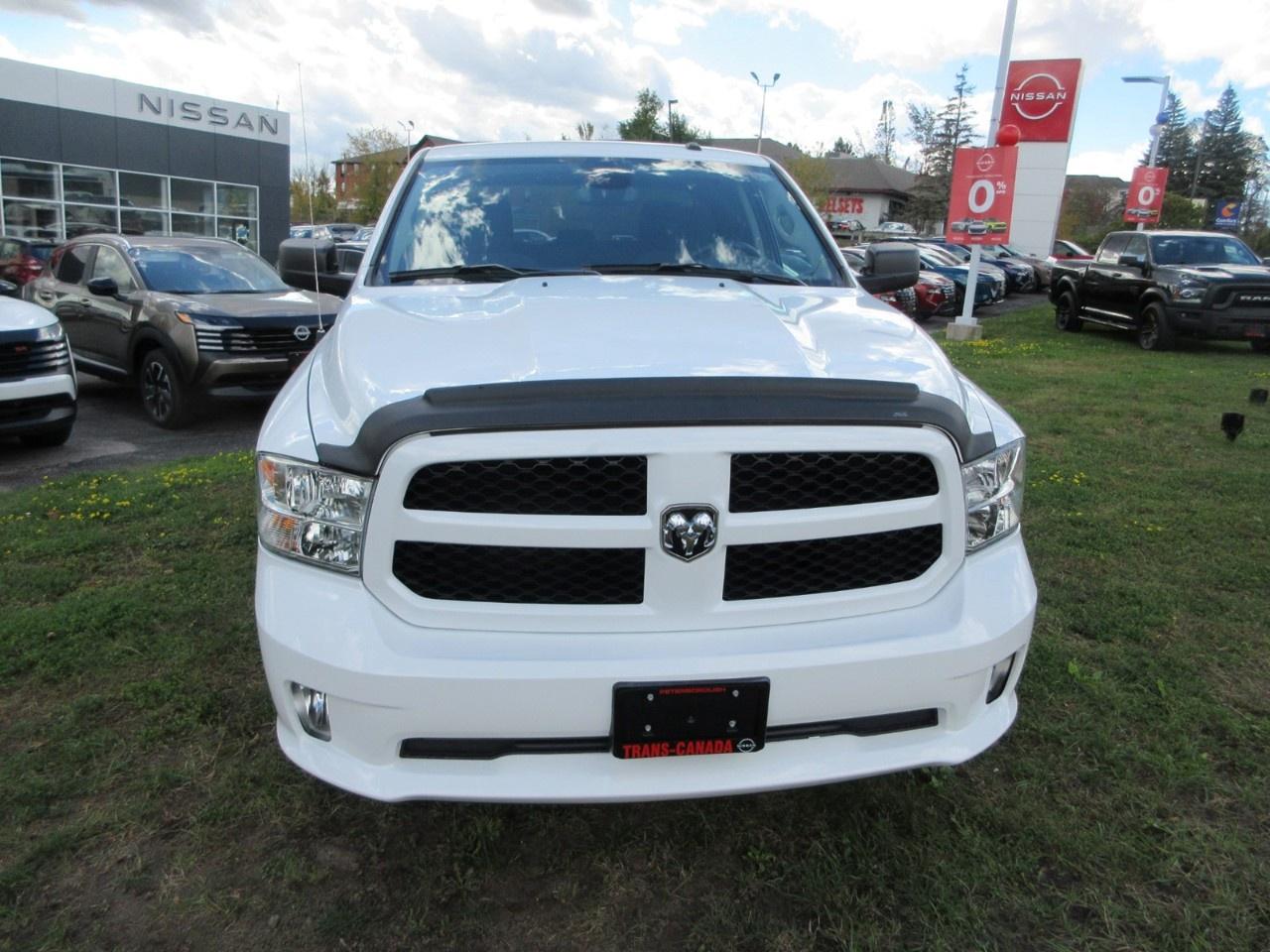 2023 RAM 1500 Classic EXPRESS 4X4 CREW CAB 5'7" BOX Photo