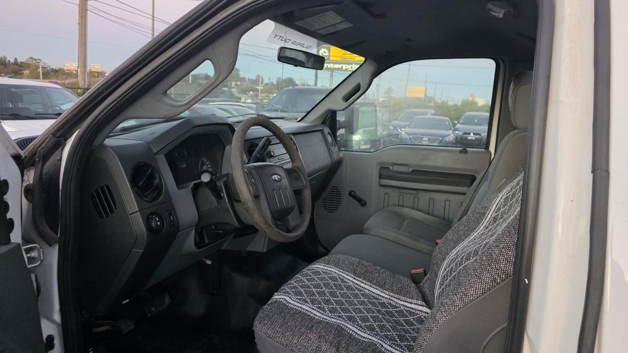 2012 Ford F-250 XL Photo5