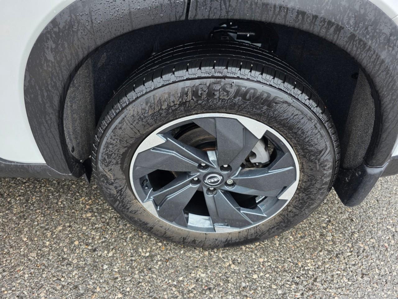 2024 Nissan Rogue SV Moonroof 4dr All-Wheel Drive Sport Utility Photo