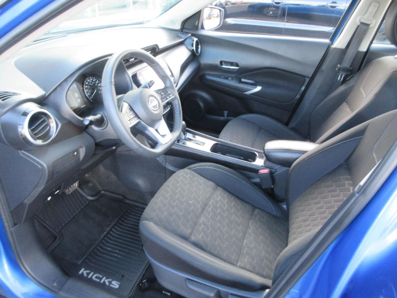 2024 Nissan Kicks SV FWD Photo