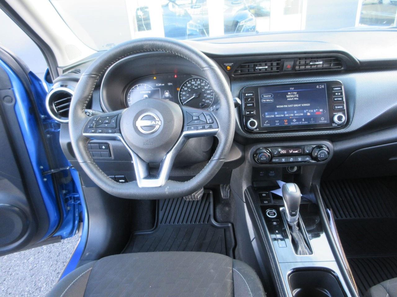 2024 Nissan Kicks SV FWD Photo