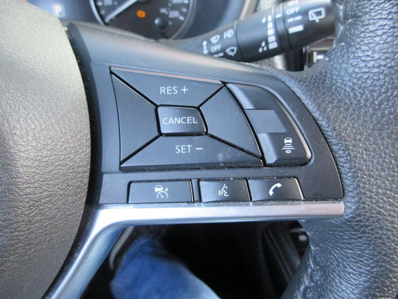 2024 Nissan Kicks SV FWD Photo