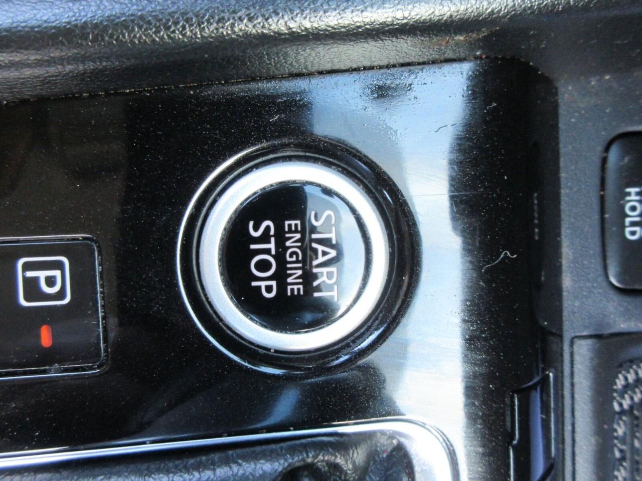 2024 Nissan Kicks SV FWD Photo