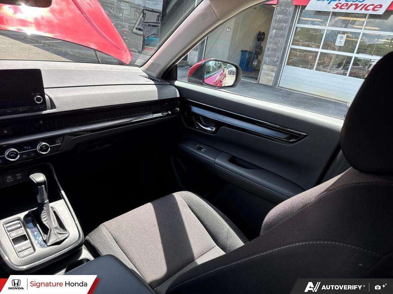 2025 Honda CR-V Sport Photo