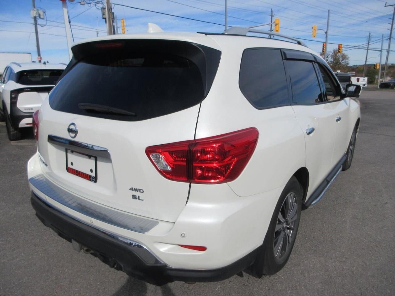 2019 Nissan Pathfinder  Photo