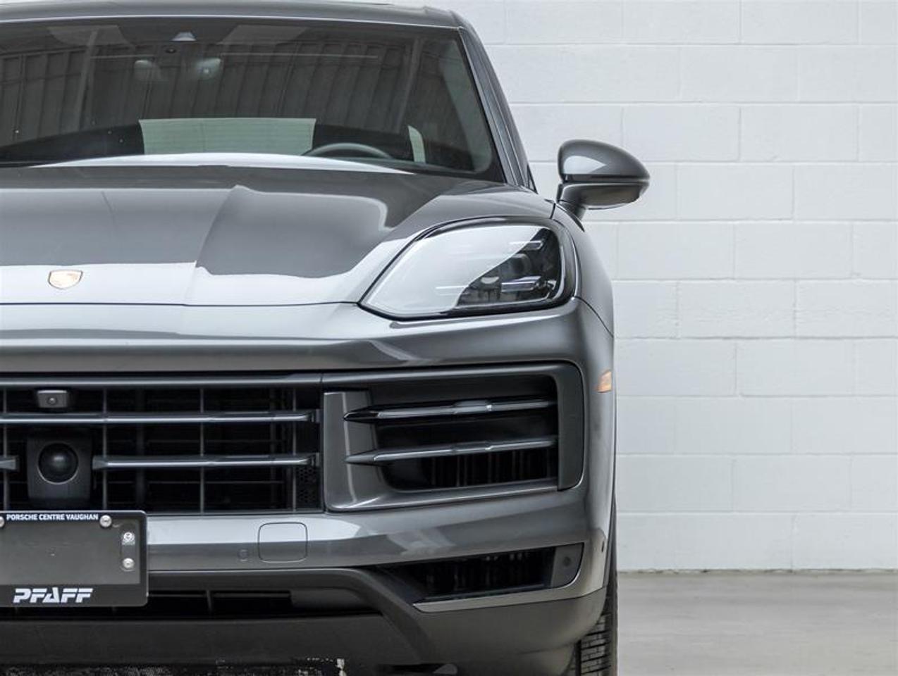 2024 Porsche Cayenne  Photo