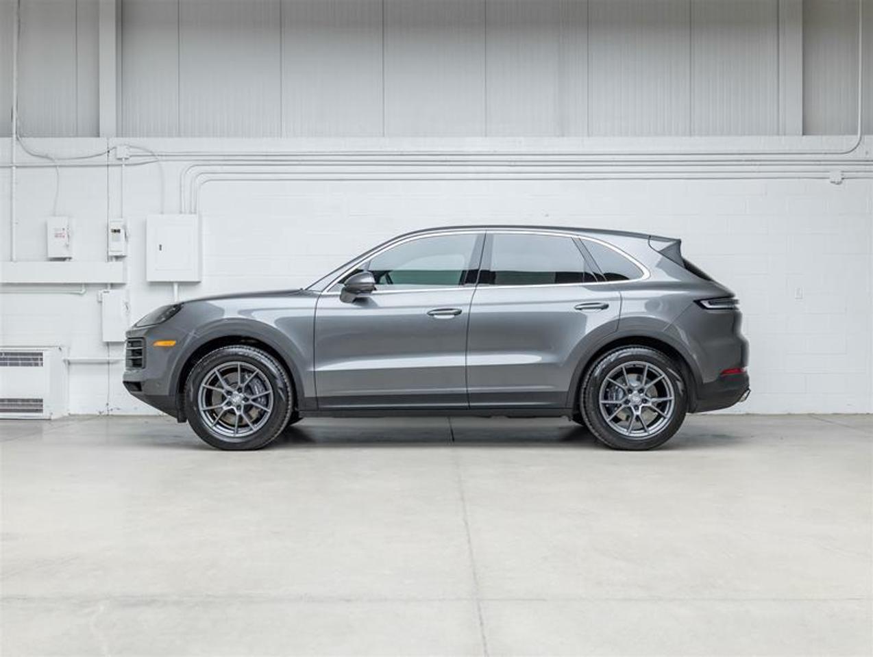 2024 Porsche Cayenne  Photo4