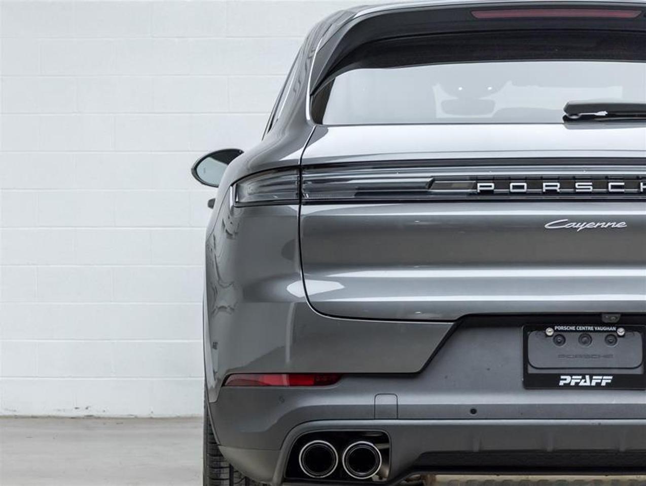 2024 Porsche Cayenne  Photo